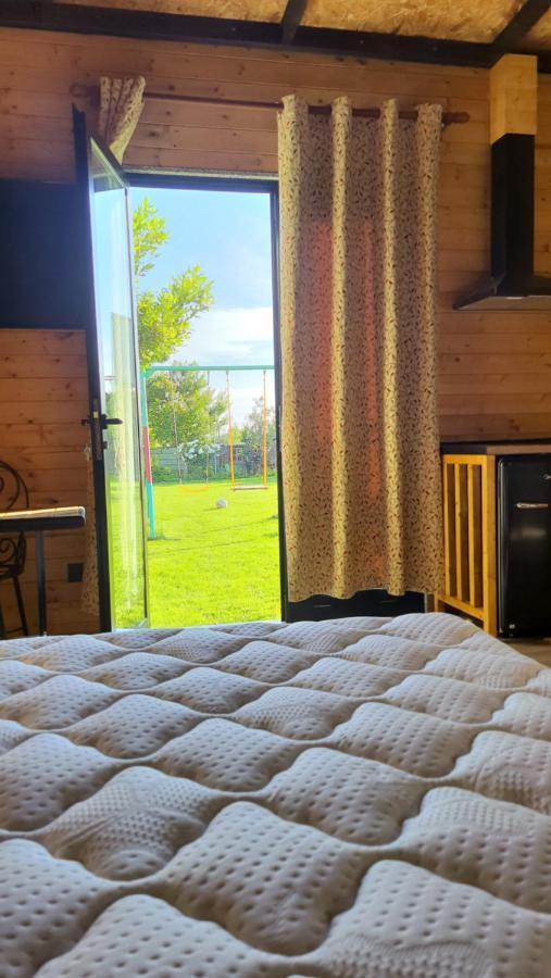 Room With Private Garden Shkoder Exterior photo